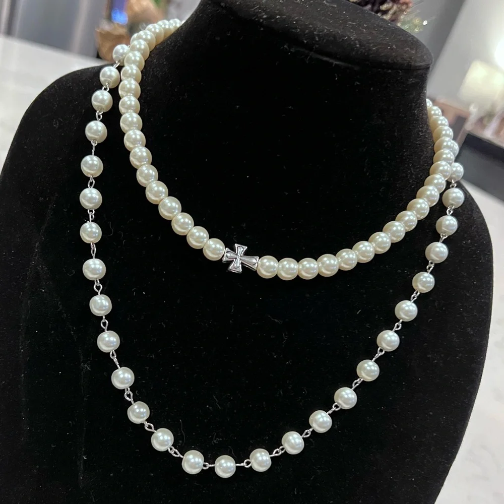 NWOT - Unisex pearl necklace